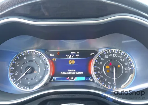 2015 Chrysler 200 C z USA, uszkodzony, nr VIN 1C3CCCCB0FN525031